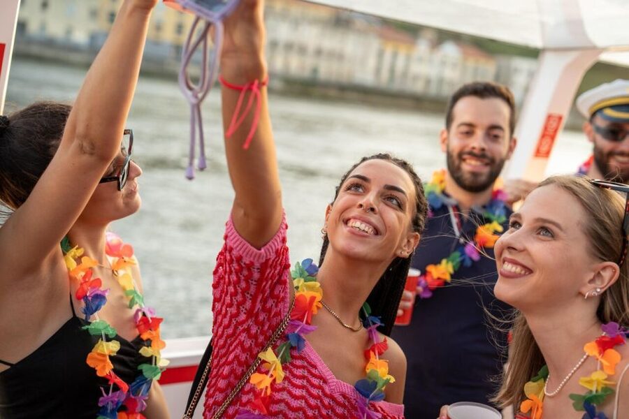 Porto: Douro River Party Boat with Sunset Option & 6 Bridges - What You Can Do During the Ride: Photos, Views, and Easy Entertainment