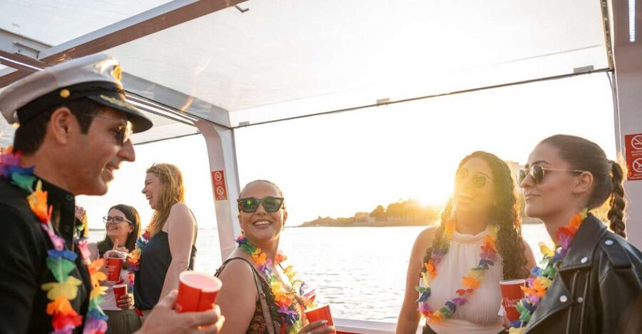 Porto: Douro River Party Boat with Sunset Option & 6 Bridges - Porto and Gaia Views: Why This Cruise Is Worth It