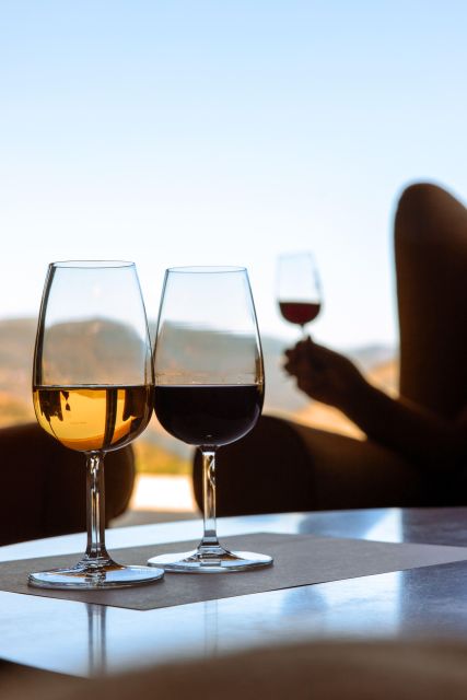 Porto: Douro Valley Full-Day Boat, Train, and Lunch Tour - Lunch Break in the Douro Vineyards Area: Real Food Time