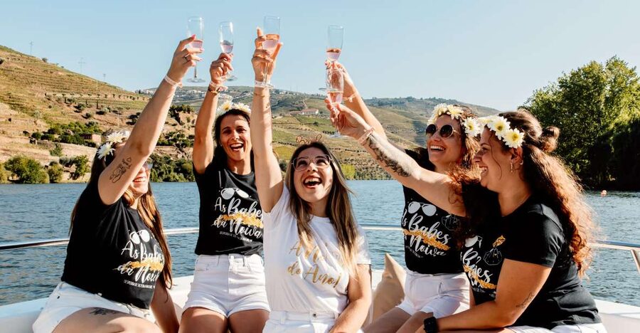 Porto: Douro Valley Full-Day Boat, Train, and Lunch Tour - Starting at Trindade Domus and Heading Out to the Valley