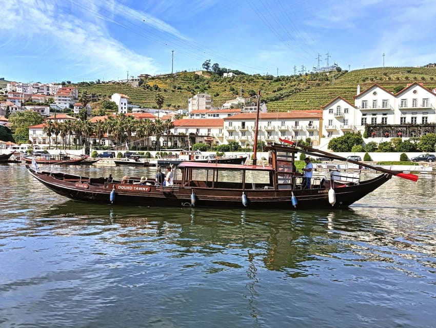 Porto: Douro Valley Tour with 2 Wineries, Lunch and Cruise - First winery: Port wine tastings with real regional context