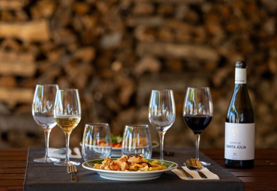 Porto: Douro Valley Tour with Lunch, Boat Cruise & Tastings - The Free Porto Walking Tour the Next Day