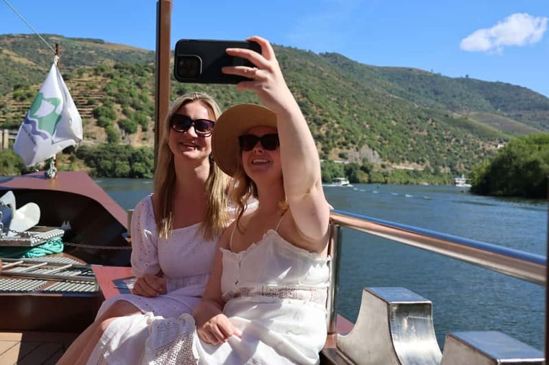 Porto: Douro Valley Wine Tour with Tastings, Lunch & Cruise - The Drive to the Valley: N323 Viewpoints and River Overlooks