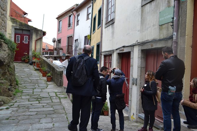 Porto Essential Walking Tour - What your guide is doing right (and why it matters)