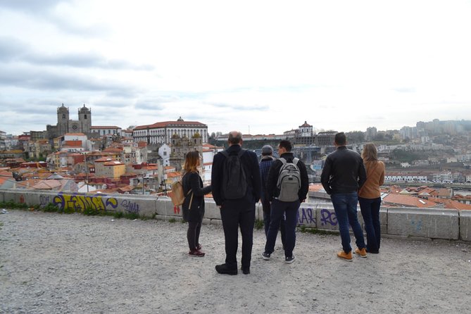 Porto Essential Walking Tour - Where you start and how the route flows into Ribeira