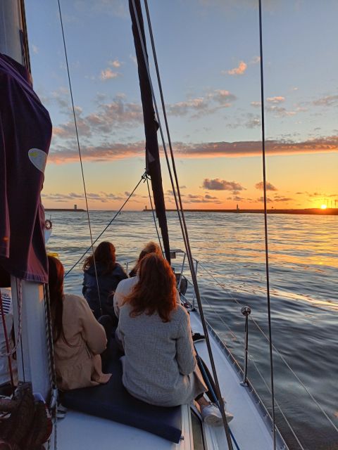 Porto: Exclusive Party aboard a charming sailboat with drink - Foz do Douro and the Douro Estuary shift toward open Atlantic water