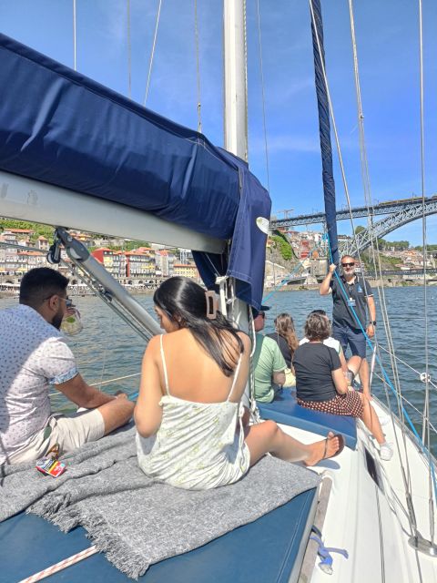 Porto: Exclusive Party aboard a charming sailboat with drink - The crew and onboard details that keep the vibe smooth