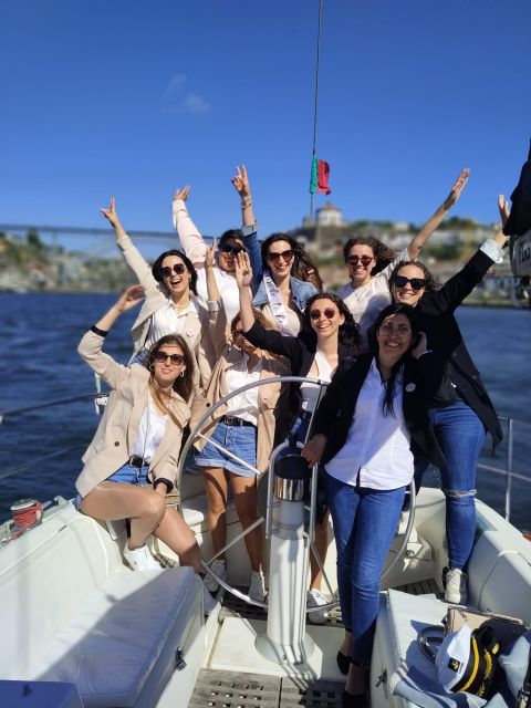 Porto: Exclusive Party aboard a charming sailboat with drink - Price and value: $341 for up to 8 people