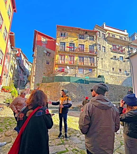 Porto Exclusive PRIVATE Walking Tour + Porto Wine tasting - São Bento Station murals to Avenida dos Aliados: the city’s face, fast