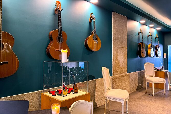 Porto : Fado and Porto Wine Show at the Trinity Noble Hall - Price and value: how $17.20 adds up in real life