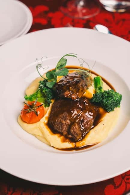 Porto: Fado Show & Dinner: A Night of Fado & Fine Dining - What the 5 hours actually feel like