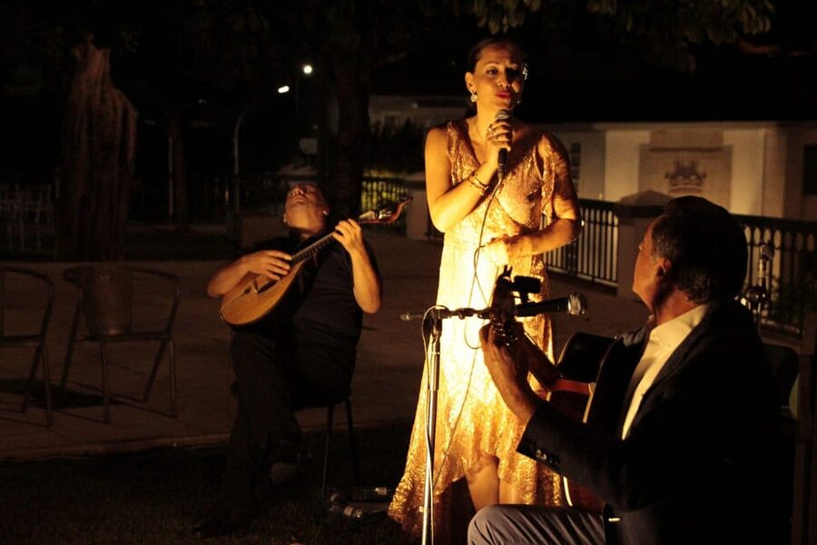 Porto: Fado Show with Dinner in a Traditional Fado House - Why Porto Fado Nights Feel Personal