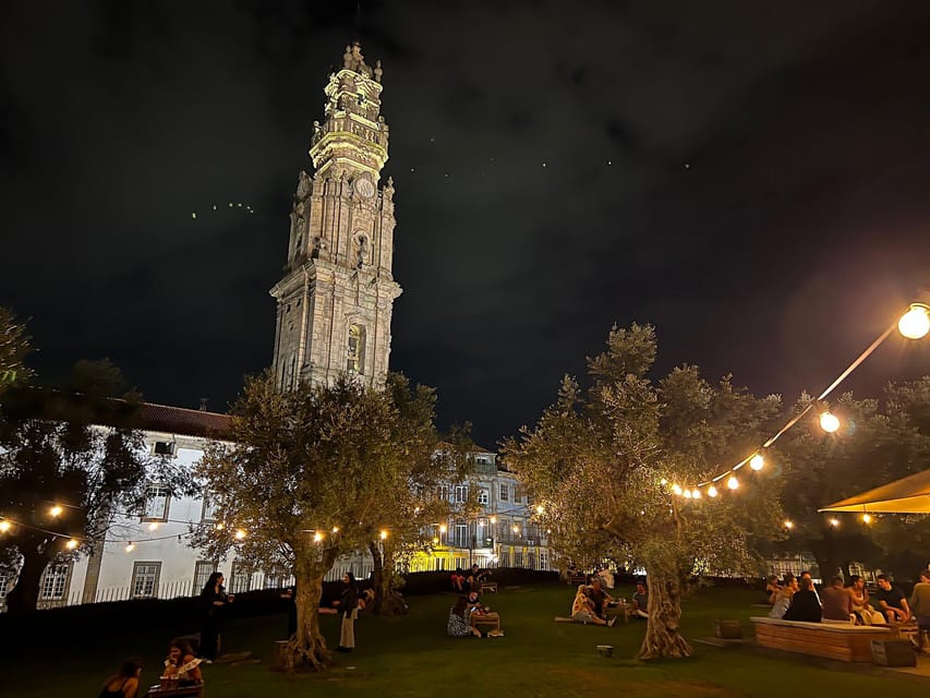 Porto: Fado Show with Dinner in a Traditional Fado House - Price and Value: Is 100 Per Person Fair?