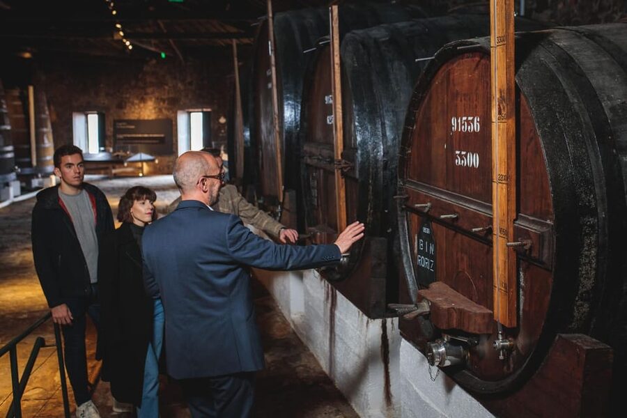 Porto: Fonseca Cellar Tour & Fado Show with Optional Dinner - Dinner at WOW Porto: the value of a set meal after the show