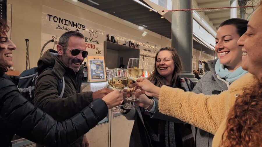 Porto Food Tour: 10 tastings at 5 Restaurants and Eateries - Praça Ribeira finale and the Douro River culinary surprise