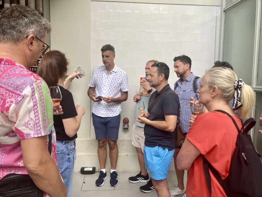 Porto food, wine and culture walking tour - max 8 pax - Where it starts: Capela das Almas and the walkable pace