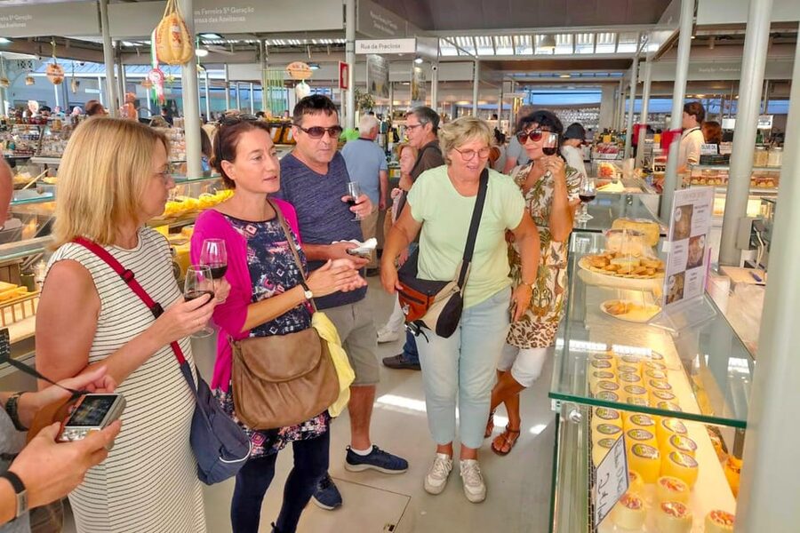 Porto food, wine and culture walking tour - max 8 pax - Coffee and dessert at the end: a sweet landing near central squares
