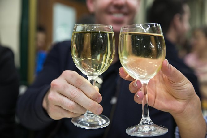 Porto Food & Wine Tasting Tour with Lunch or Dinner Option - Getting oriented fast at Bluedragon, then past the tourist maze