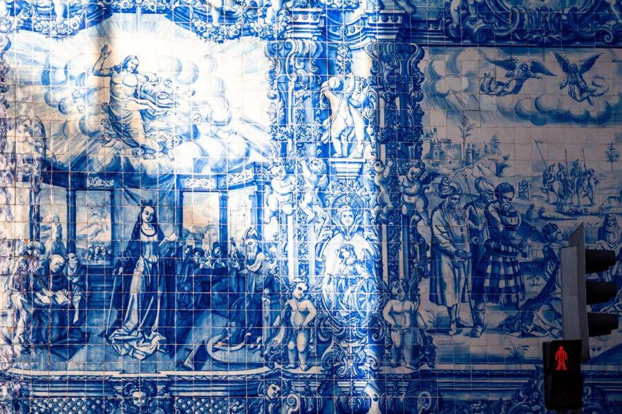 Porto: Full-Day Private Tuk Tuk Tour - Carmo and Carmelite Churches, Praça dos Leões, and the Lello Stop