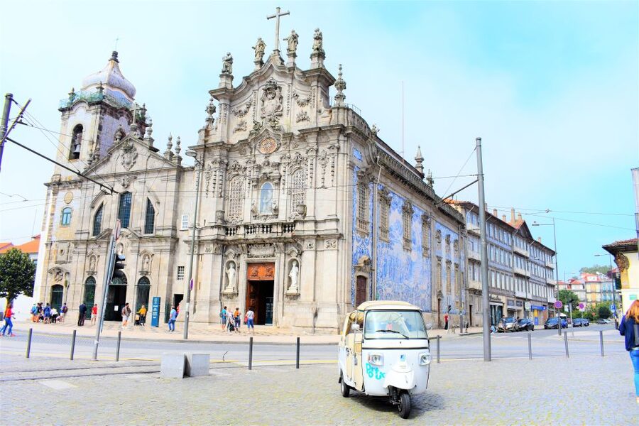 Porto: Full-Day Private Tuk Tuk Tour - Medieval Porto by Tuk Tuk, Bolhão Market, and Santa Catarina