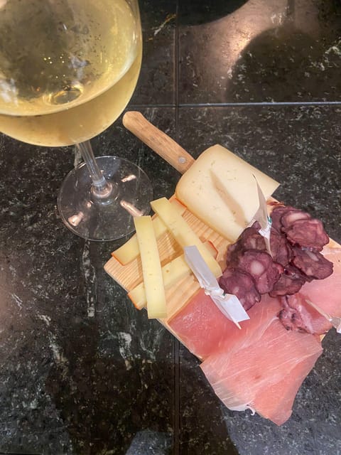 Porto Gourmet Private Food & Wine Tour with a Sommelière - Vegetarian and no fish or meat options, handled without awkwardness