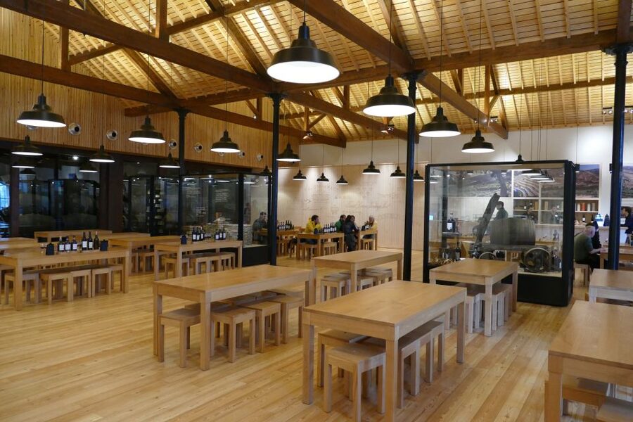 Porto: Graham's Port Lodge Tour with Premium Wine Tastings - Views Over Porto and Pont Luís I: Your Photo Stops Without the Chaos