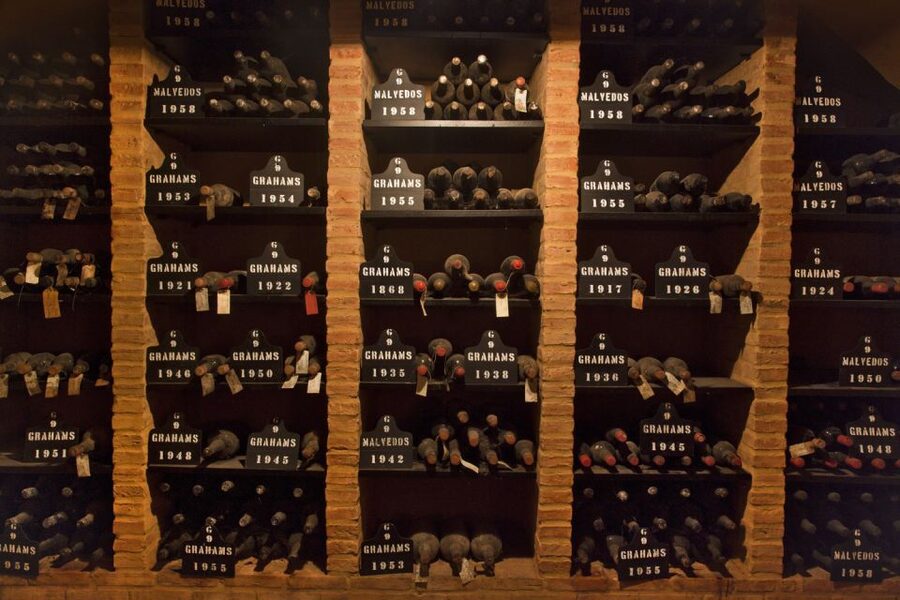 Porto: Graham's Port Lodge Tour with Premium Wine Tastings - Shopping Time: Small Souvenirs, Big Bottle Logic