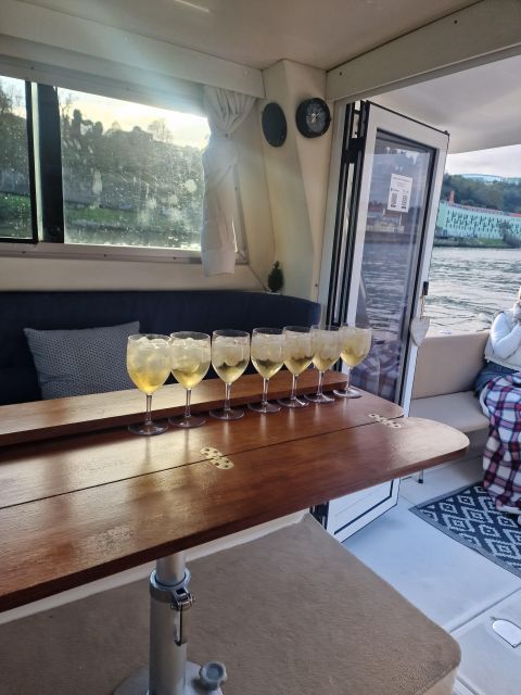 Porto: Guide Boat tour with tasting of 4 Port wines - What the tour feels like in real life: pace, group size, and comfort