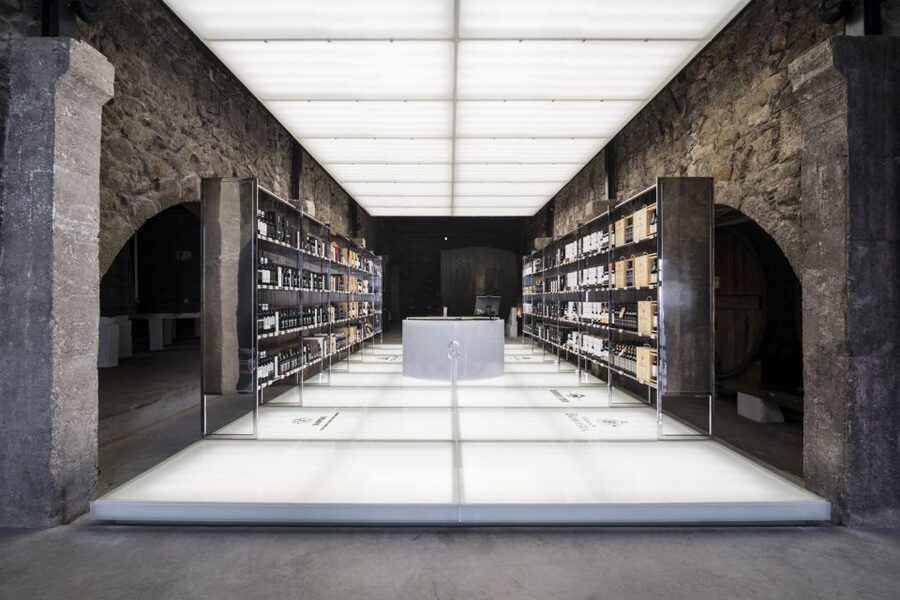 Porto: Guided City Walking Tour & Port Wine Cellar - The themes behind the walk: religion, alliances, and globalization