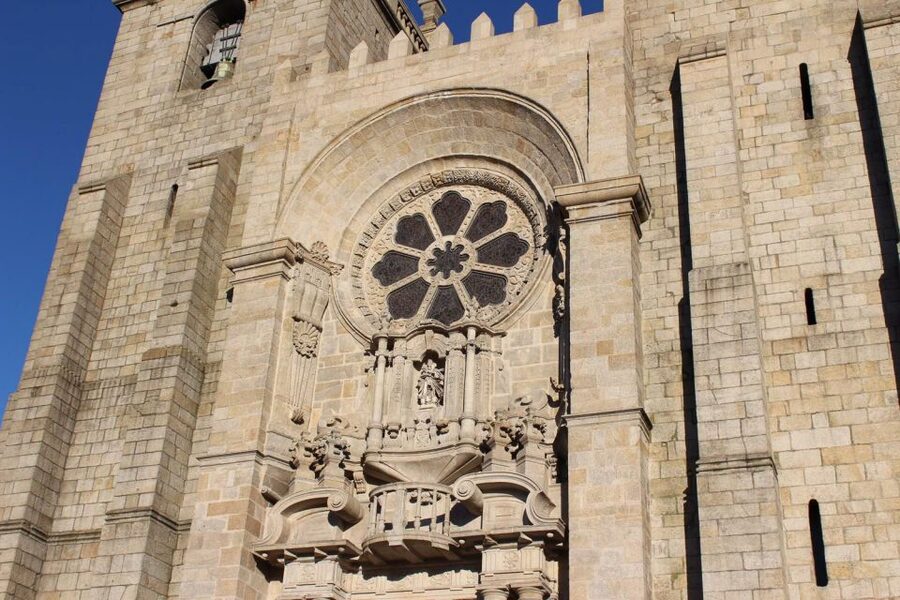Porto: Guided Walking Tour and Lello Bookshop - Key highlights worth the time