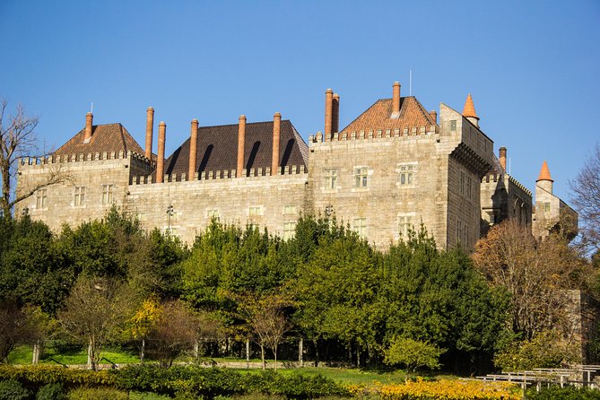 Porto: Guimaraes & Braga Small Group Tour with Lunch and Tickets - Braga Cathedral (Se de Braga): Medieval Architecture With a Guide’s Context