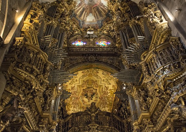 Porto: Guimaraes & Braga Small Group Tour with Lunch and Tickets - Braga Lunch: A Real Break, Not a Quick Sandwich Stop