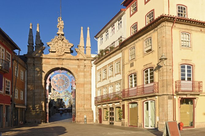 Porto: Guimaraes & Braga Small Group Tour with Lunch and Tickets - Guimarães Castle: The Birthplace of Portugal Feel