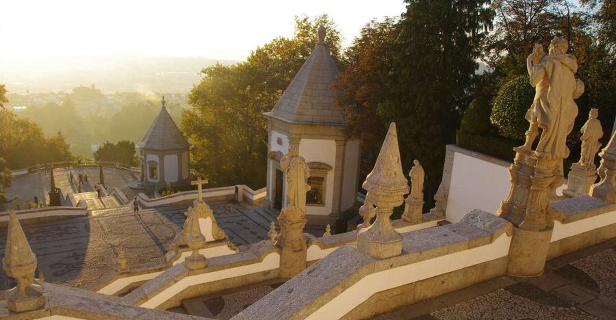 Porto: Guimarães & Braga Tour with Entry Tickets and Lunch - Why Guimarães and Braga work so well from Porto