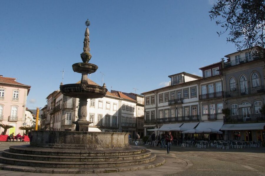 Porto: Guimarães & Braga Tour with Entry Tickets and Lunch - Included tickets, skip-the-line value, and how the tour still lets you breathe