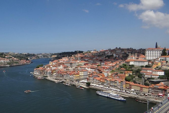 Porto Half-Day Private Tour with Tuk Tuk and Lello Bookstore - A family-friendly tuk tuk intro to Porto and Gaia