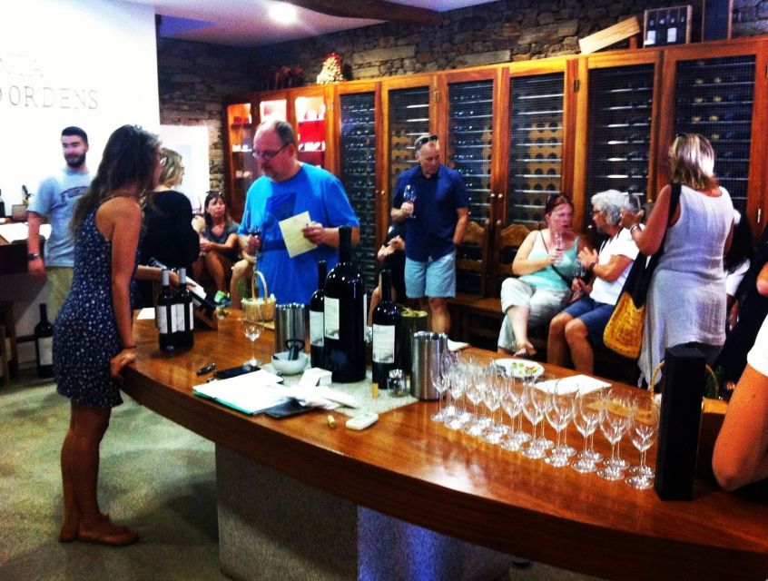 Porto: Half-Day Small Group City Tour with port wine tasting - Livraria Lello and Irmão: famous in the best, practical way