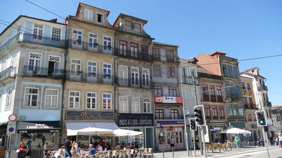 Porto Half-Day Tour and Wine Tasting - Porto’s Old Streets and the Bolhão Market Moment