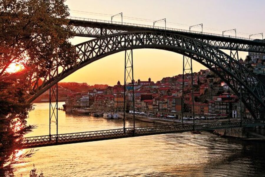 Porto Half-Day Tour & Port Wine Tasting - Avenida dos Aliados and Clérigos Tower, Porto’s “Main Stage” Moments