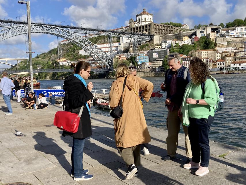 Porto: Highlights & hidden gems Walk - max 10 - Livraria Lello and Rua das Flores: famous bookshop energy, explained the local way