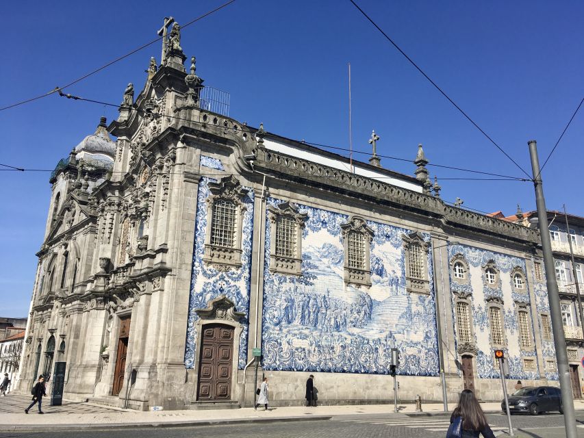 Porto: Highlights & hidden gems Walk - max 10 - Rua das Aldas viewpoint and Antiga Cadeia da Relação: quick panoramas with context
