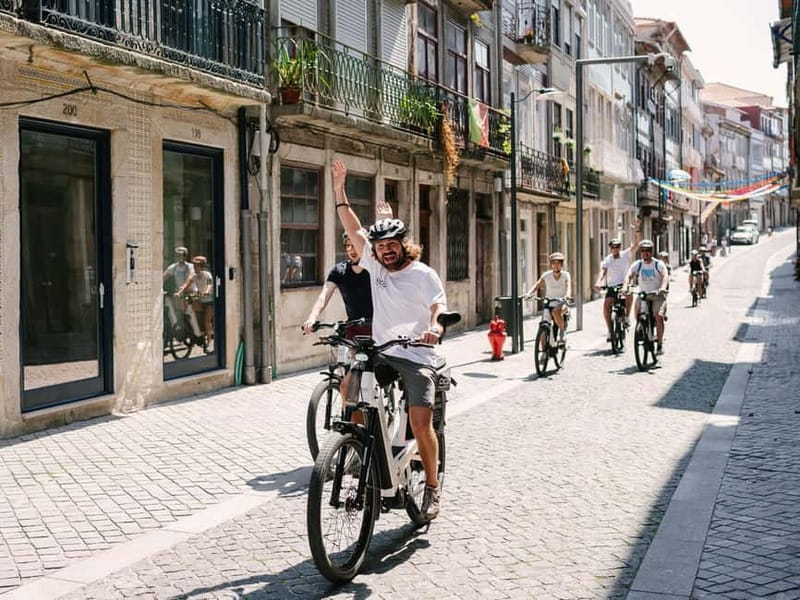 Porto: Highlights in 3 Hours E-Bike Tour - Safety and Comfort Notes You Should Plan Around