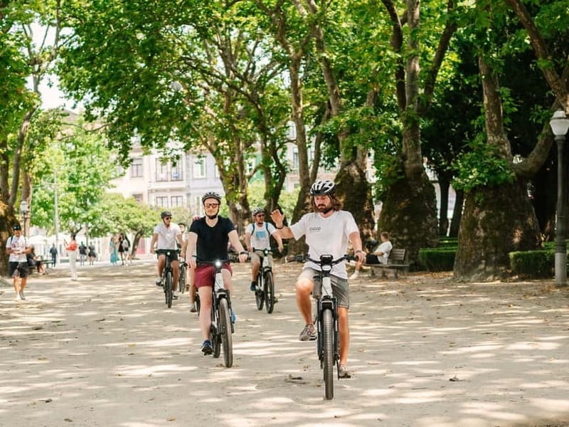 Porto: Highlights in 3 Hours E-Bike Tour - From CICLO EBIKES to Your First Hill: Getting Set Up Fast