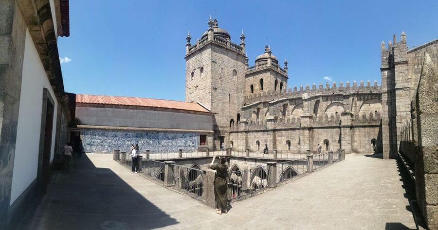 Porto Highlights with Traditional Lunch - Porto, in a tight loop that still feels complete