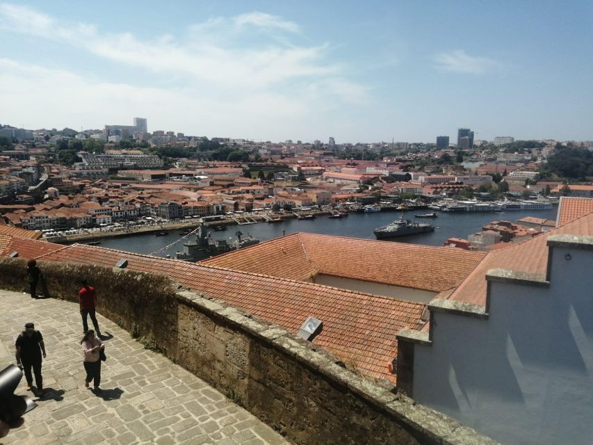 Porto Highlights with Traditional Lunch - Dom Luís I Bridge, photos plus the Porto-Gaia connection
