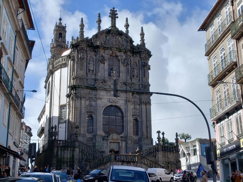 Porto Historic Center: Private Walking Tour & Cathedral - Igreja de São Lourenço and the Convento dos Grilos: smaller stops, better context