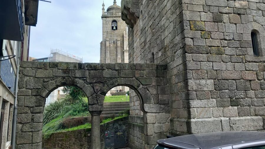 Porto Historic Center: Small Group Walking Tour & Cathedral - Key things to know before you go