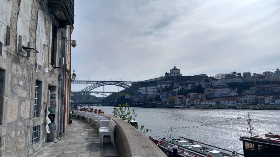 Porto Historic Center: Small Group Walking Tour & Cathedral - Porto’s classic “big names” first: Lello, Clérigos Tower, and the church