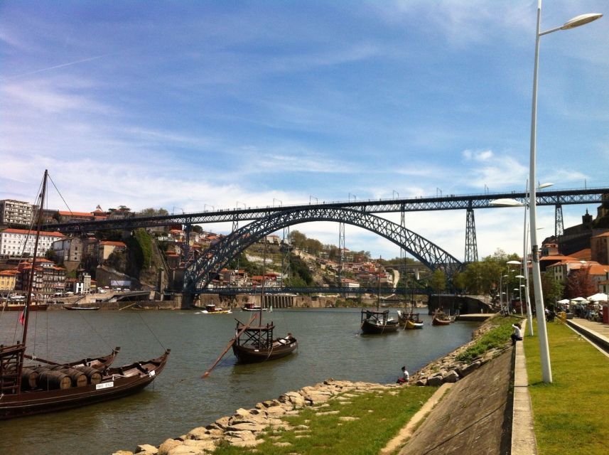 Porto: Historic City Center Walking Tour - Ribeira-style lanes: the real Porto maze part of the experience