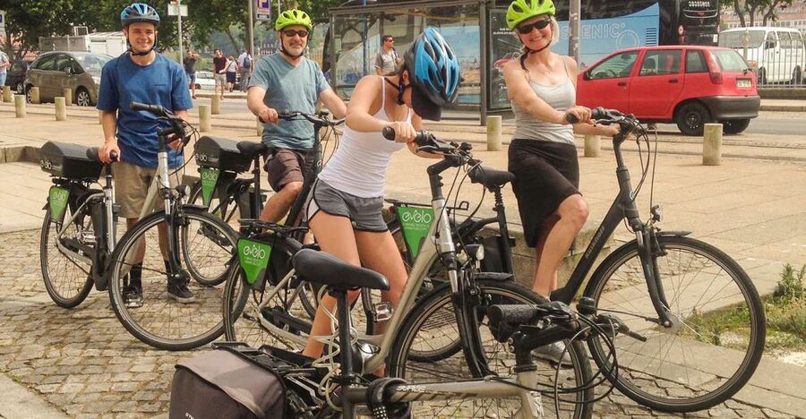 Porto: Historic e-Bike Tour with a guide - Meeting in Miragaia, then learning Porto’s rhythm on an e-bike